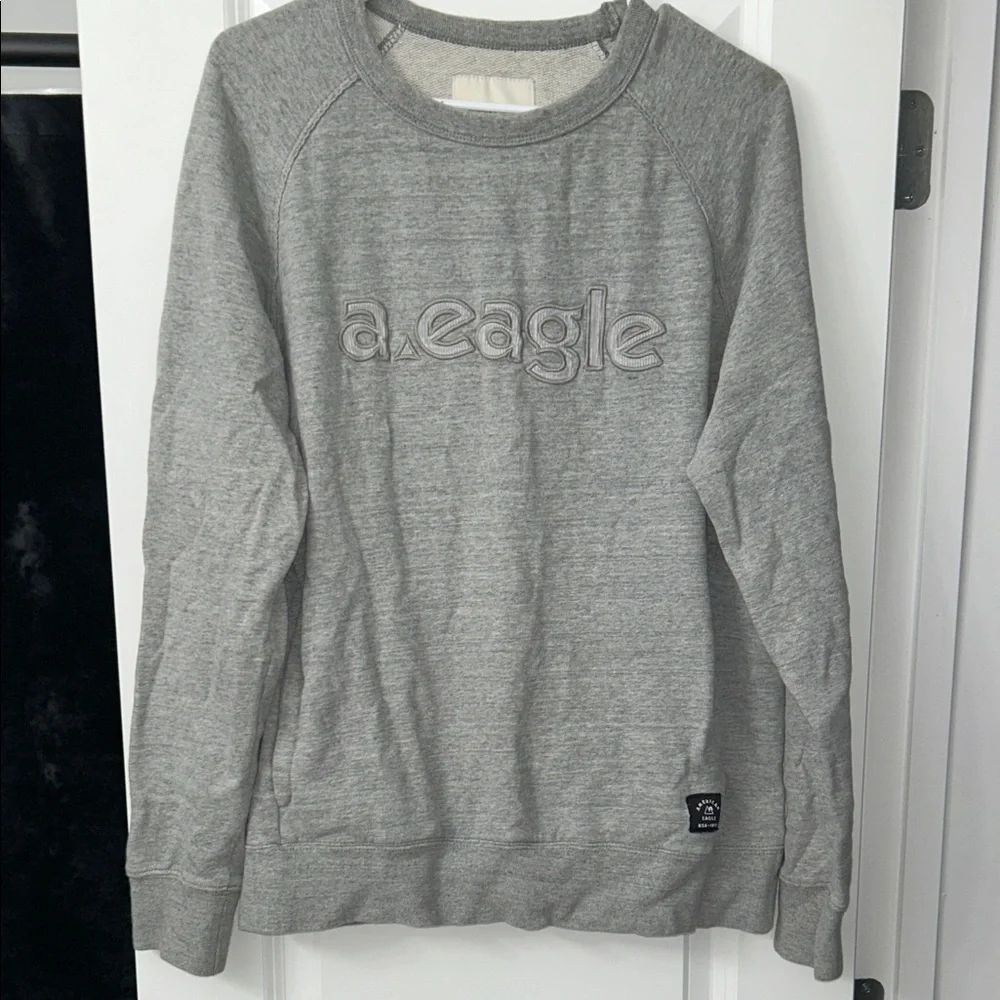 AMERICAN EAGLE Outfitters Gray Crewneck Sweater - Picture 1 of 4